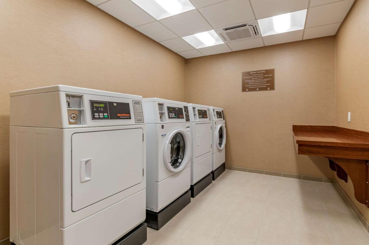 Comfort Suites Camp Hill-Harrisburg West Εξωτερικό φωτογραφία