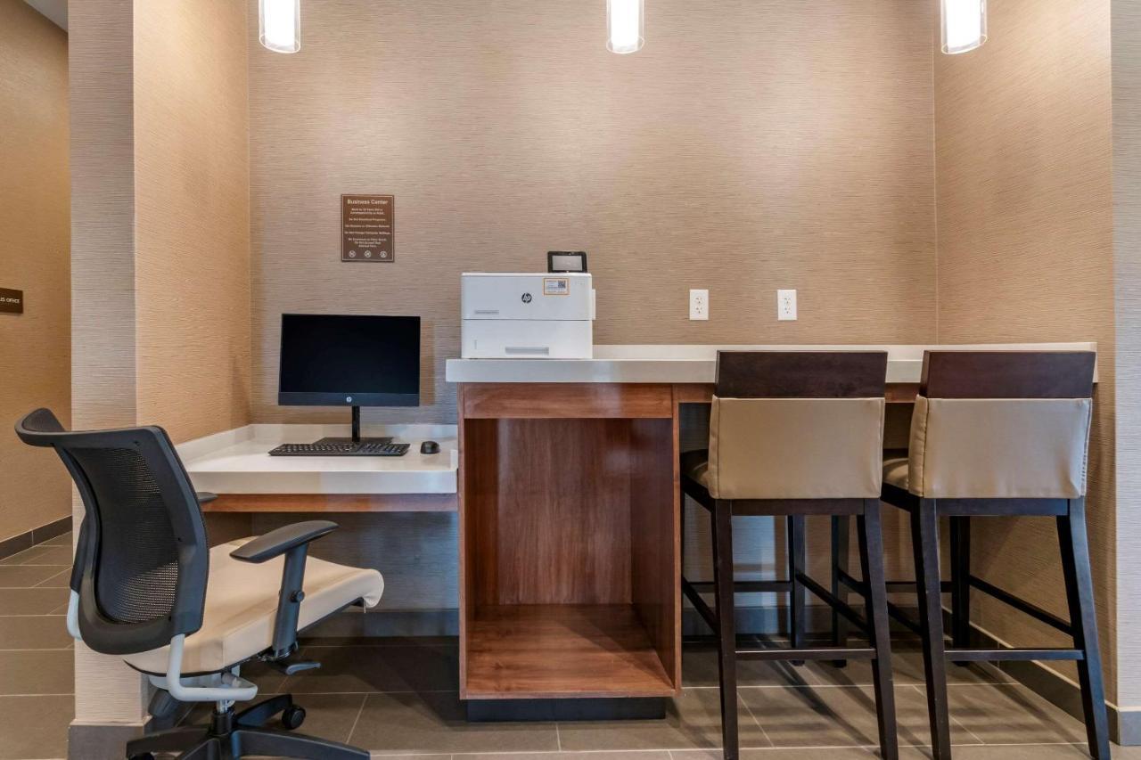 Comfort Suites Camp Hill-Harrisburg West Εξωτερικό φωτογραφία