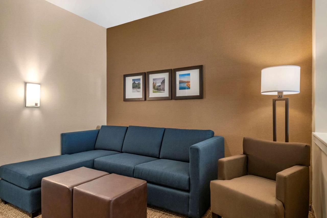 Comfort Suites Camp Hill-Harrisburg West Εξωτερικό φωτογραφία